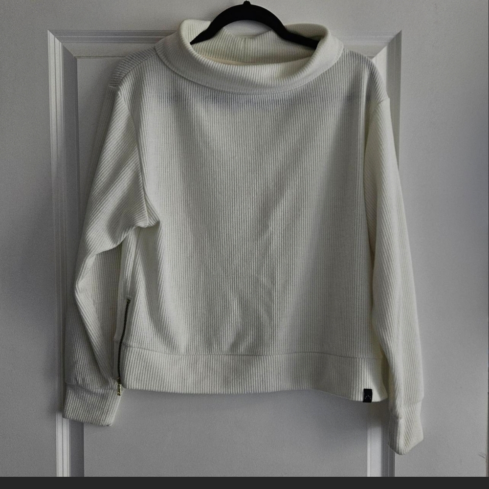Varley White Ribbed Turtleneck With Gold Zippers Sweater Size S